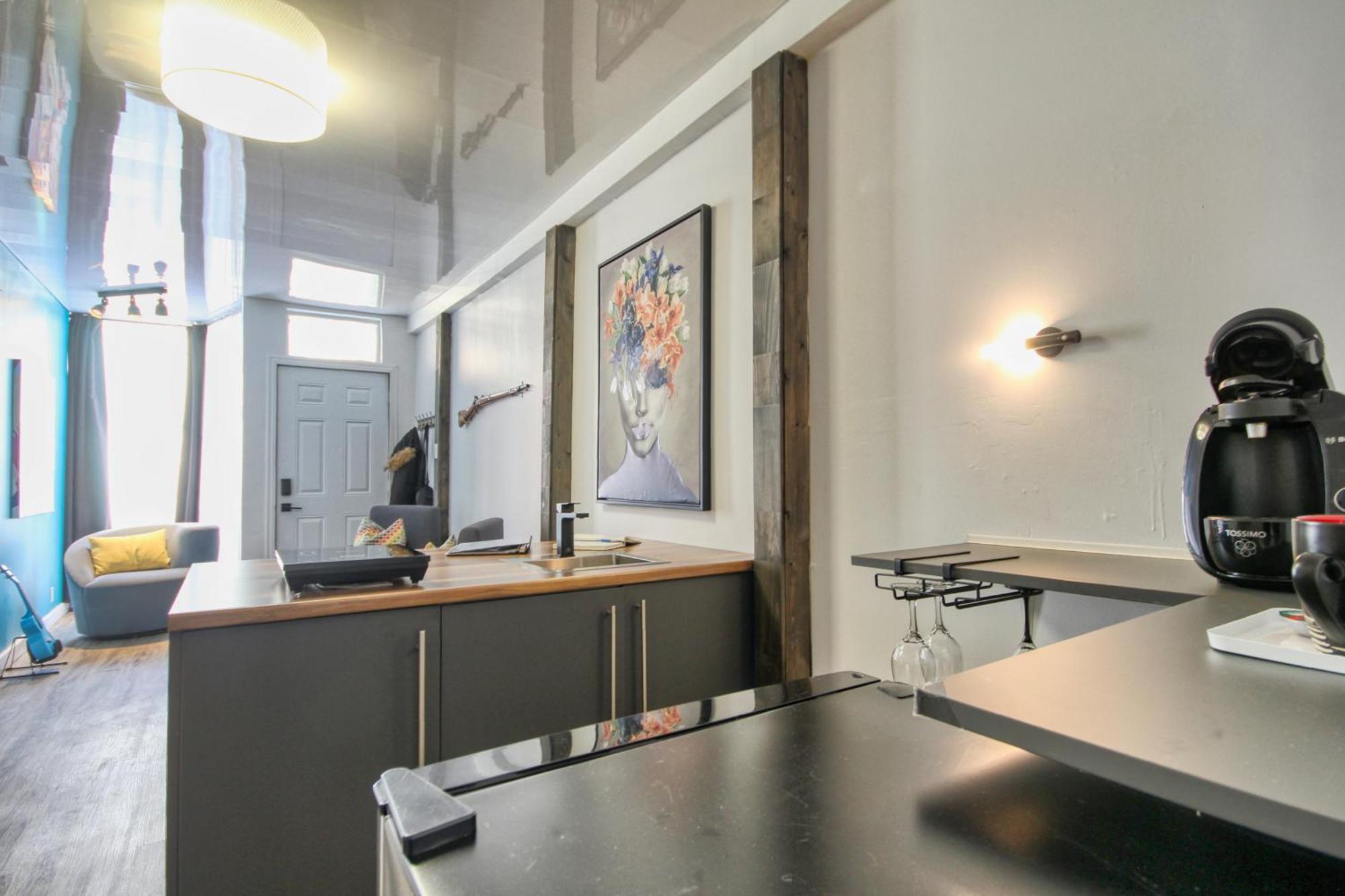 Apartment Place Des Arts By Hebergements Dcl *